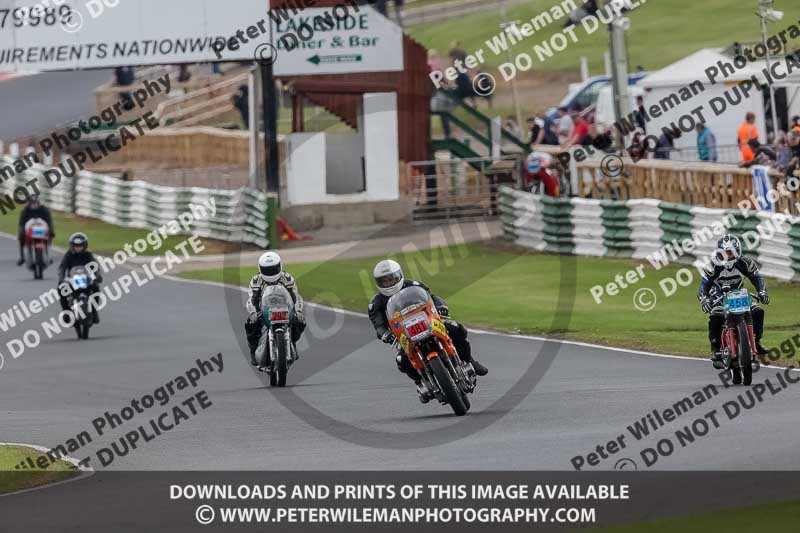 Vintage motorcycle club;eventdigitalimages;mallory park;mallory park trackday photographs;no limits trackdays;peter wileman photography;trackday digital images;trackday photos;vmcc festival 1000 bikes photographs